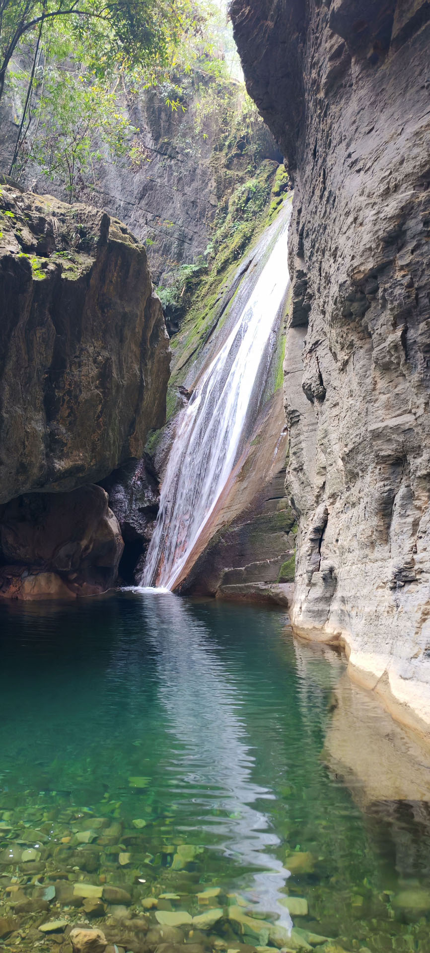 倒八溪 · 碧潭飞瀑